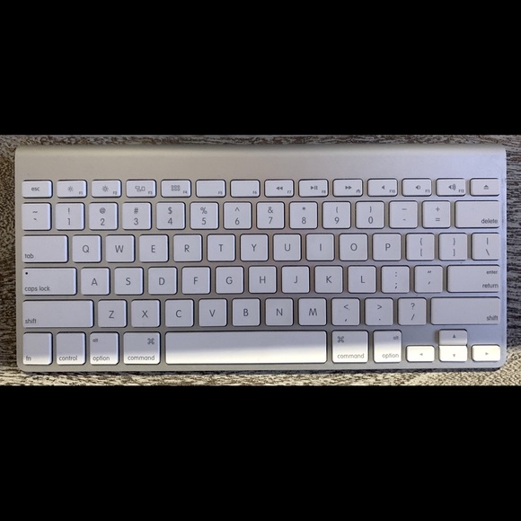 Mac Bluetooth keyboard - Picture 1 of 1